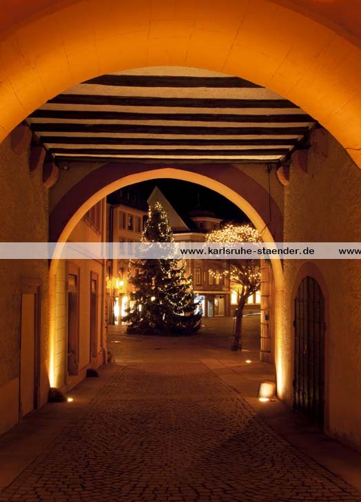 Postkarte ETTLINGEN Rathaus – Durchgang zum Marktplatz